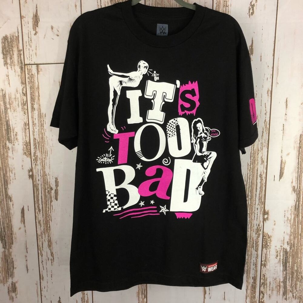 WWE Authentic Graphic T-shirt, Size Large. In pristine condition!